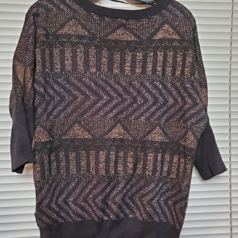 Sweater - Picture 4 of 4
